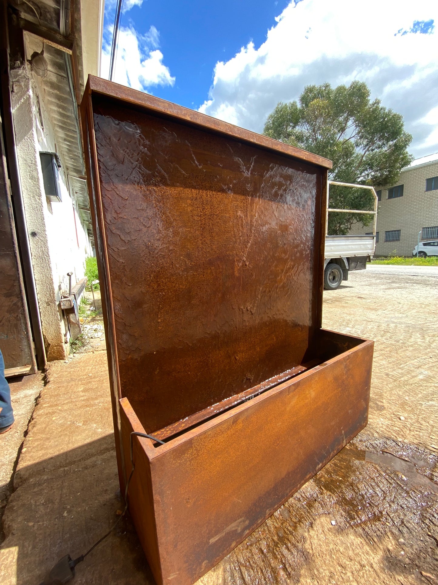 Fuentes de acero corten